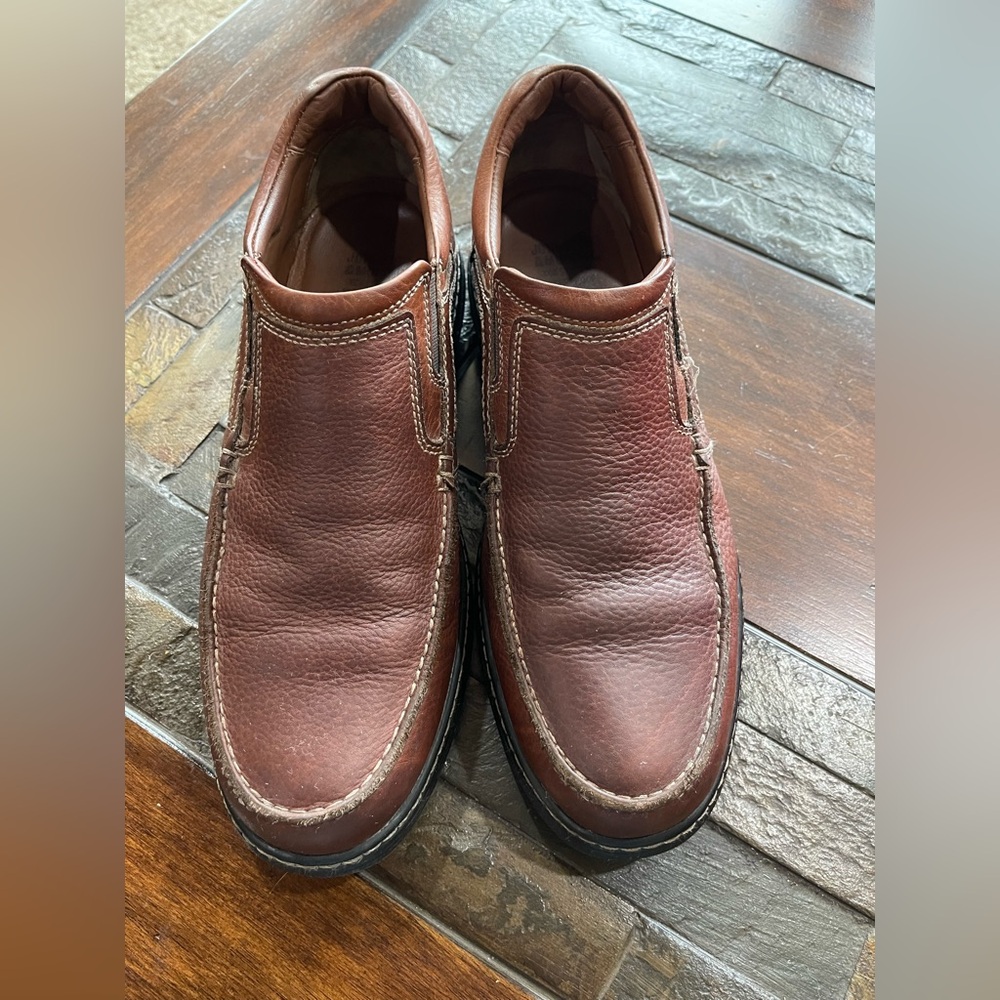 Johnson & Murphy XC4 Brown Leather Slip-On Shoes - Picture 2 of 10